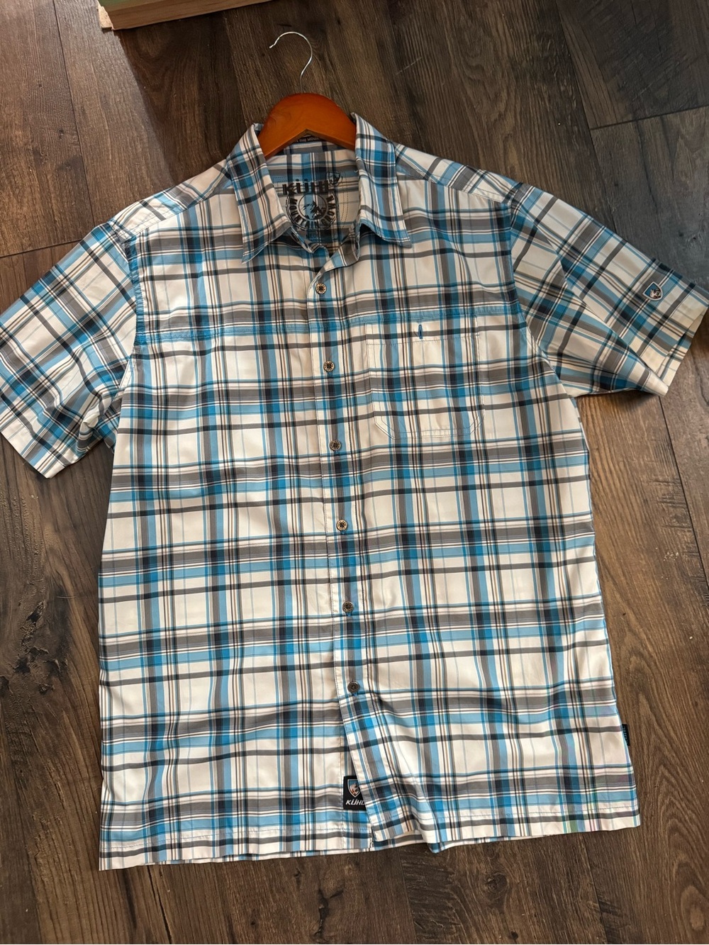 KÜHL Men’s Plaid Short Sleeve Button Down Shirt Medium Blue Gray Outdoor Hiking